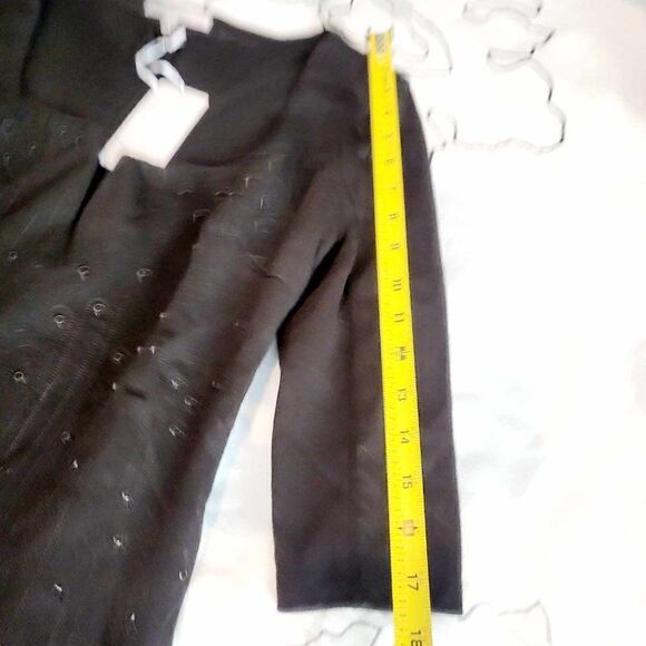 LUCY PARIS New with tag size Large V neck black dress - Picture 4 of 12